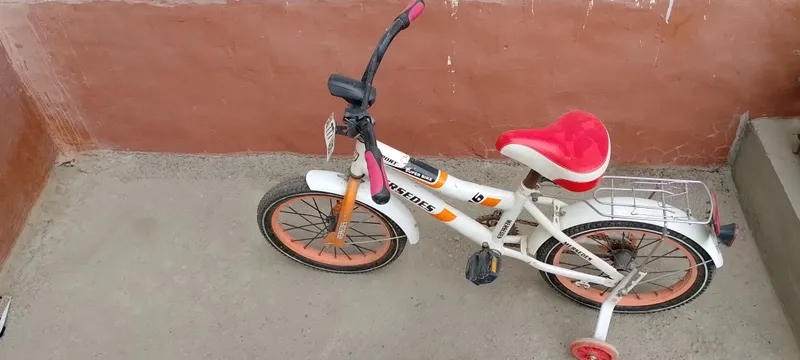 Девочкиный велосипед 2 Девочкиный велосипед 2