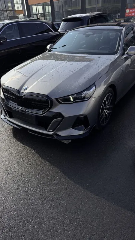Bmw i5 35L srochniy 1 Bmw i5 35L srochniy 1