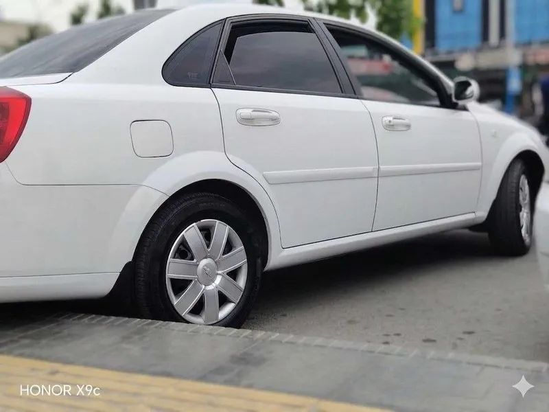 2012 Lacetti ga 2023 tozza Gentra kuzov bosilgan 3