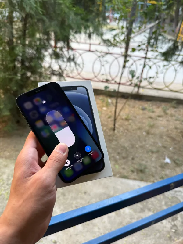 Iphone 12