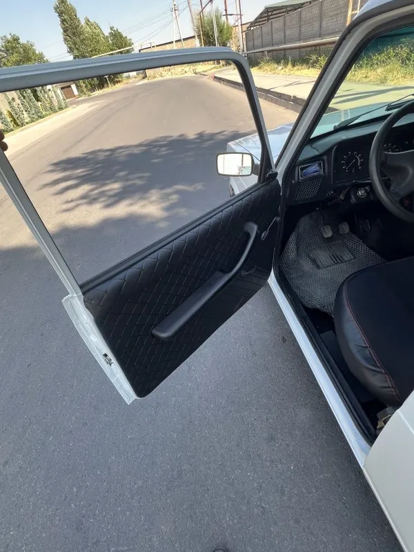 Vaz 2107 sotiladi injektor 7 Vaz 2107 sotiladi injektor 7