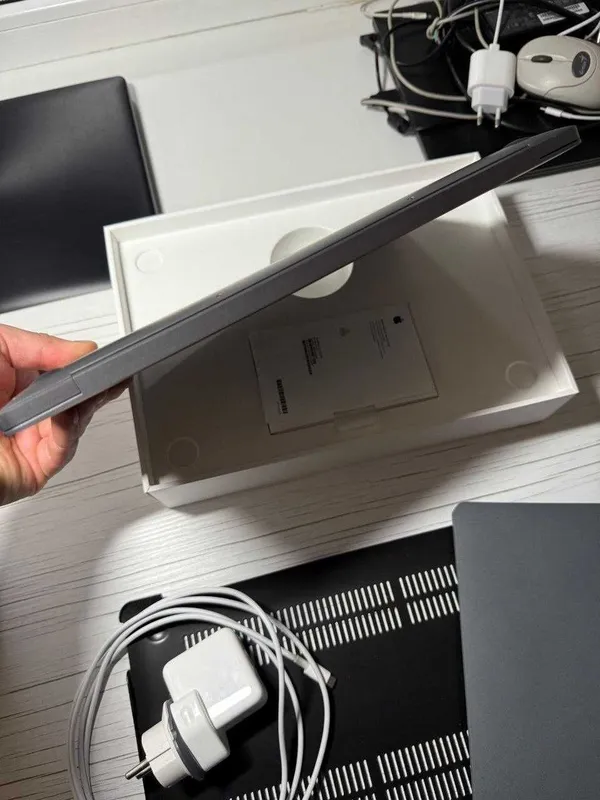 Macbook notebook 1