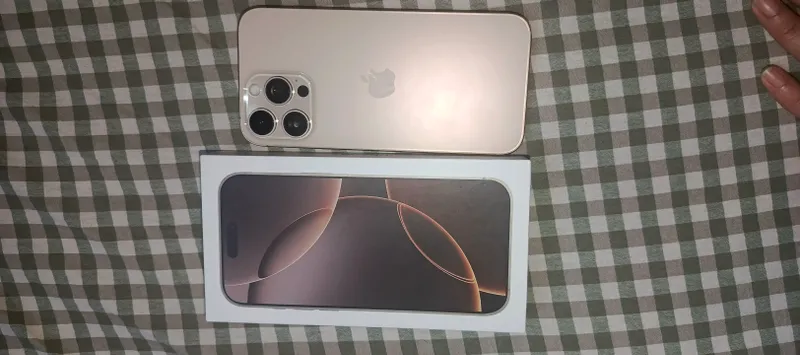 iPhone 16 Pro Max 1 ТБ 6
