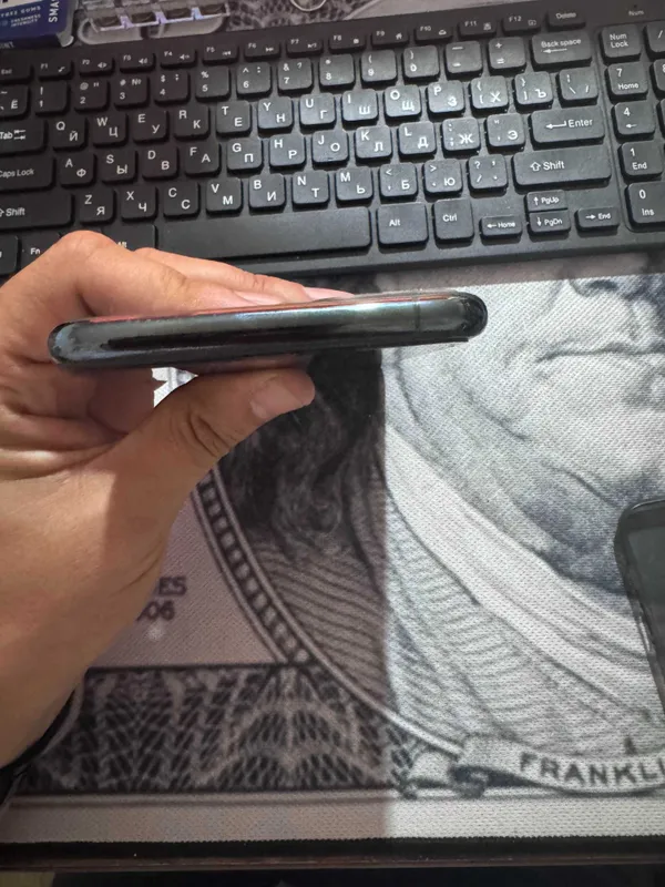 iPhone 11 Pro Max 64GB Midnight Green — фото 4