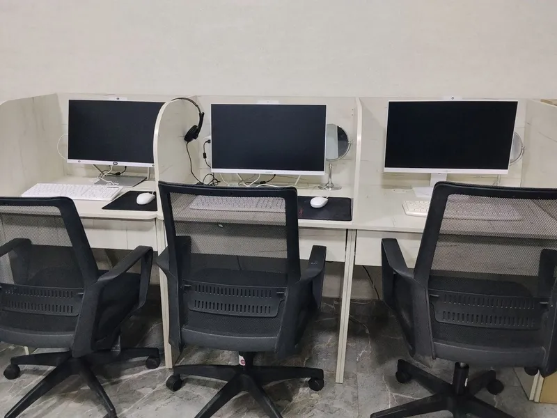 Call Center учун 17 та компьютер тўлиқ жиҳозлари билан 7