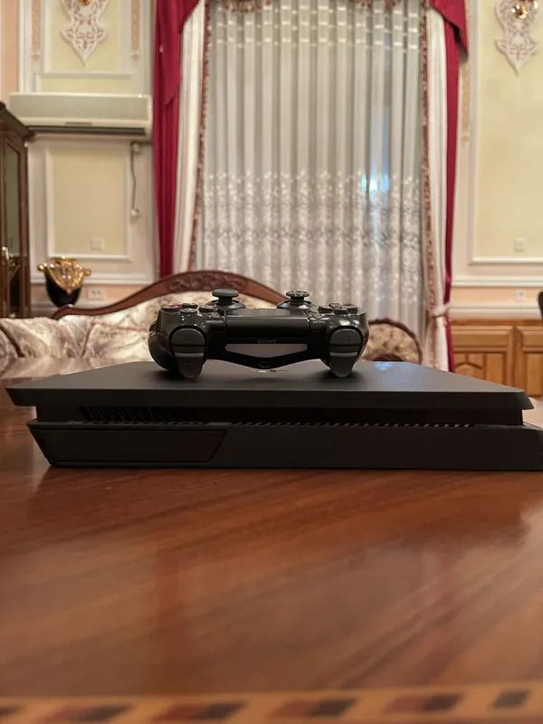 Playstation 4 1TB 18 oyin bor nathi kelishtirib beraman 5