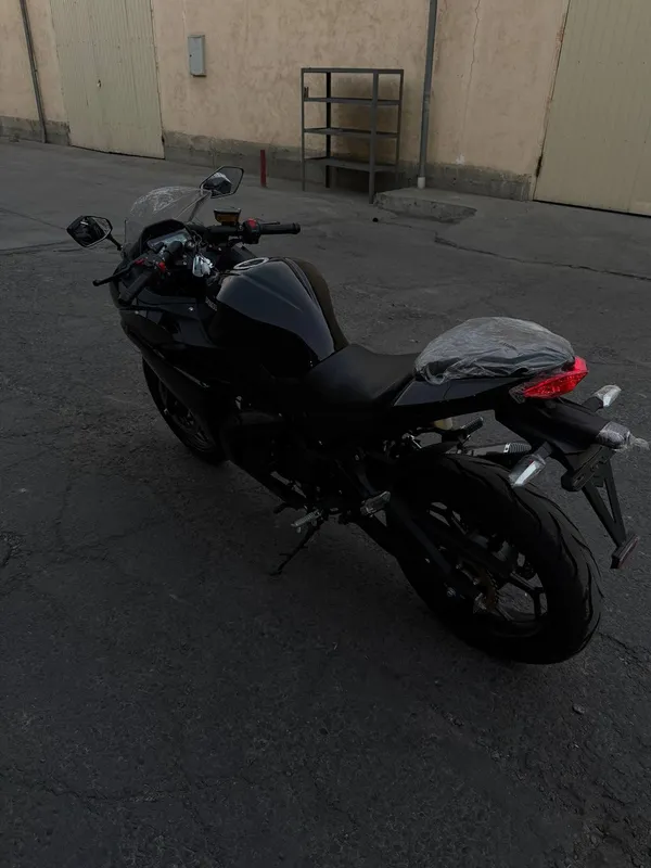 Абсолютно новый Kawasaki Ninja 250cc ABS 3 Абсолютно новый Kawasaki Ninja 250cc ABS 3