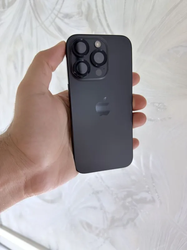 Apple Iphone 15 Pro BLACK 128 GB ideal 1