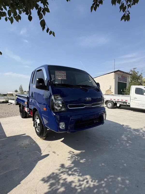 sotiladi kia bongo 1.2 ton 2012 yil 2