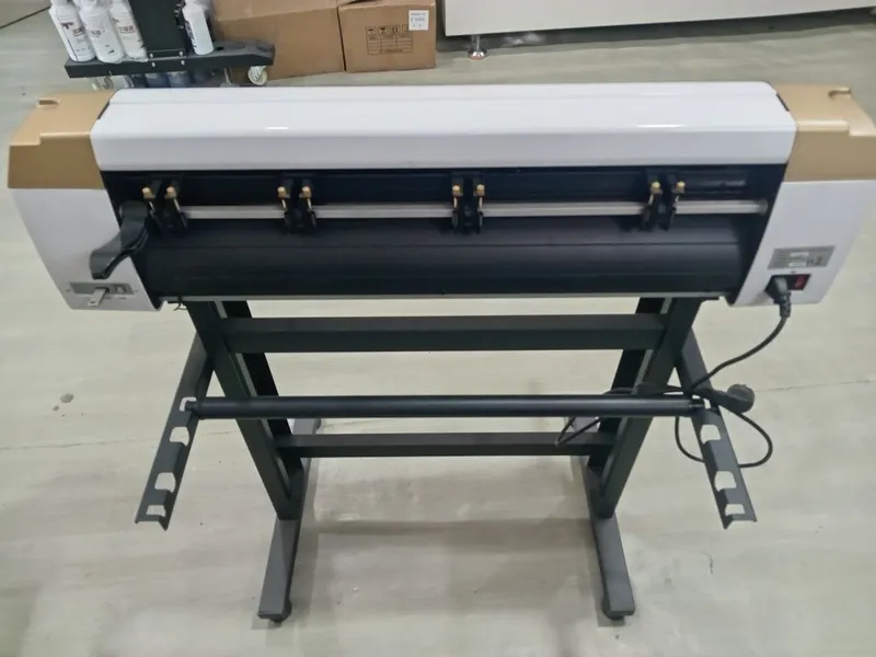 Cutting Plotter yangi 2 Cutting Plotter yangi 2