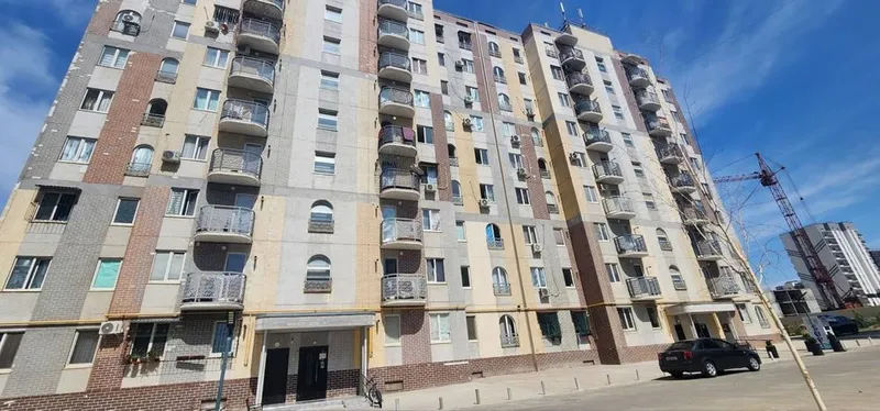 Срочно сотилади 2/хоналик чирчик 2/мек р навастройка 1