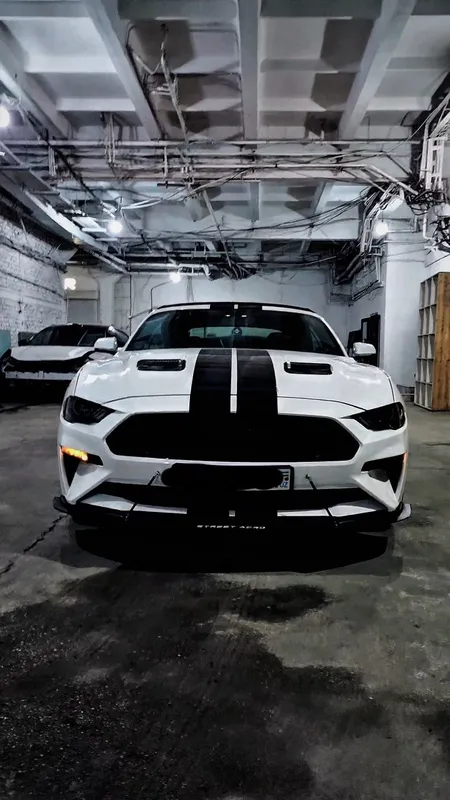 Ford mustang GT 5