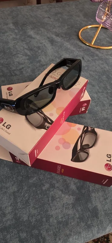 LG 3D очки модель на каробке 3 LG 3D очки модель на каробке 3