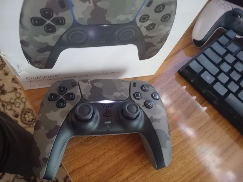 PS5 djoystik original karobka dakumenti bor. ideal tiniq holati yangi — фото 1