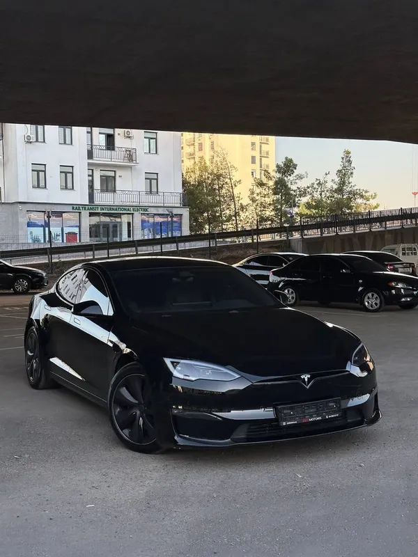 Tesla model S dual 2.6 sek 1 Tesla model S dual 2.6 sek 1