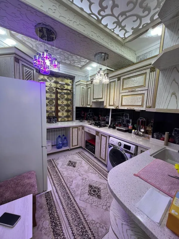 Срочно сотилади продаётся квартира 8