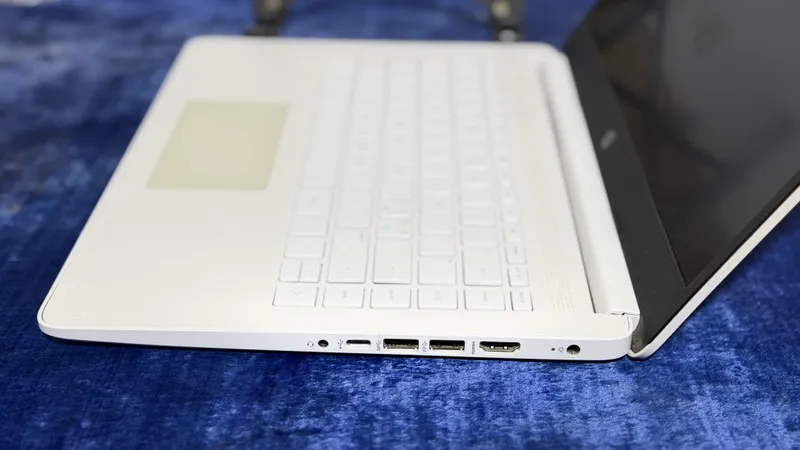 Ноутбук HP, 256 ГБ 3 Ноутбук HP, 256 ГБ 3