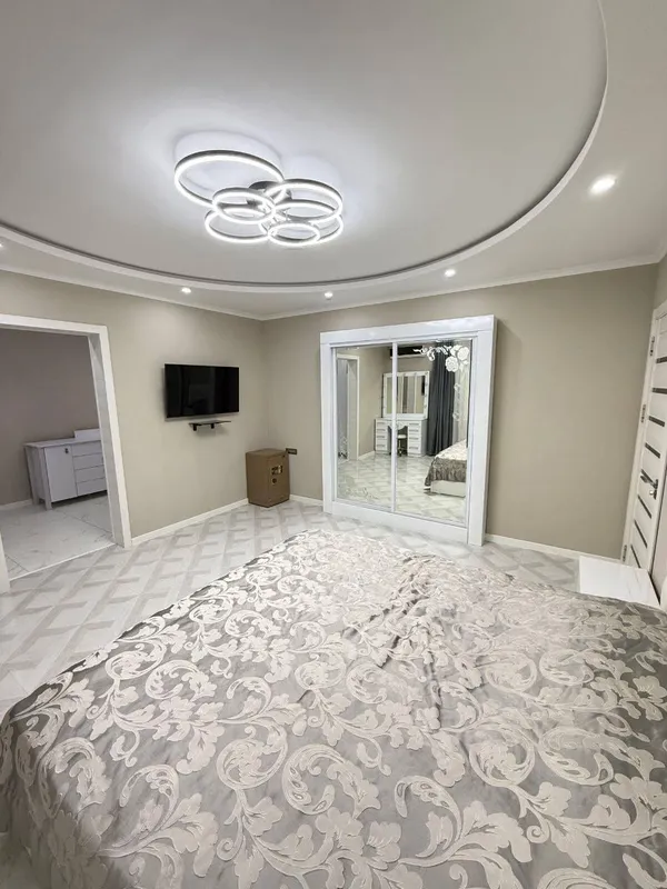 8-комнатная квартира, 300 м2, Мирабад 7