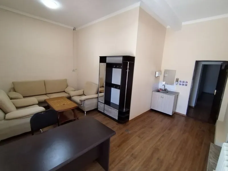Аренда под Parm Office +Склад 321кв.м 5 комната + 2 склад С мебелью! Аренда под Parm Office +Склад 321кв.м 5 комната + 2 склад С мебелью!