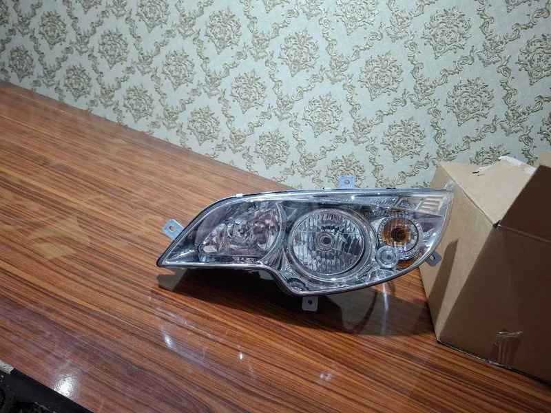 Zoomlion QY55V avto kran chap tomon chiroq (фара) sotiladi 8 Zoomlion QY55V avto kran chap tomon chiroq (фара) sotiladi 8