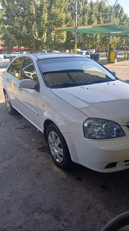 Продаётся Lacetti 1.8 5 Продаётся Lacetti 1.8 5