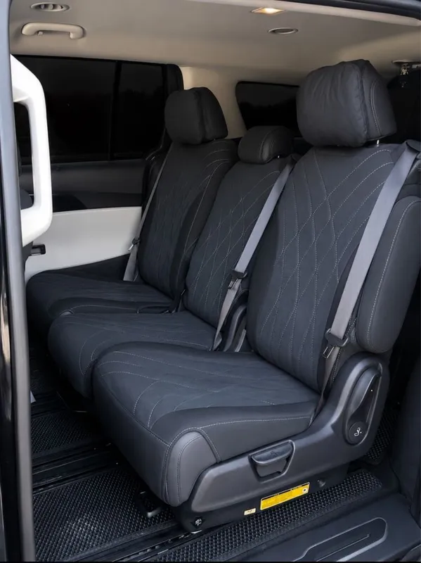 Kia Carnival qora 2023/2025 3 Kia Carnival qora 2023/2025 3