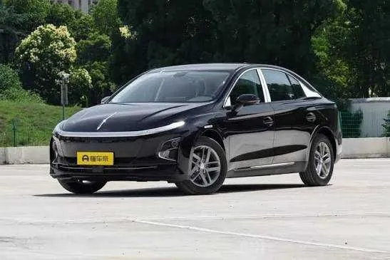 hongqie E qm5 450km 1 hongqie E qm5 450km 1