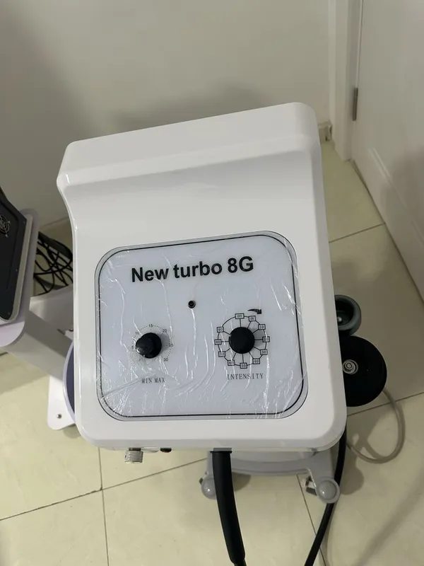 Продам массажный аппарат Turbo j8
