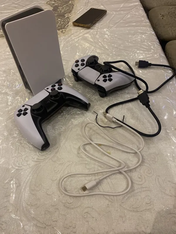 Ps5 mini , Sega ga o’xshash retro o’yinlar,2 ta jyoatik 1000 xil o’yin 3 Ps5 mini , Sega ga o’xshash retro o’yinlar,2 ta jyoatik 1000 xil o’yin 3