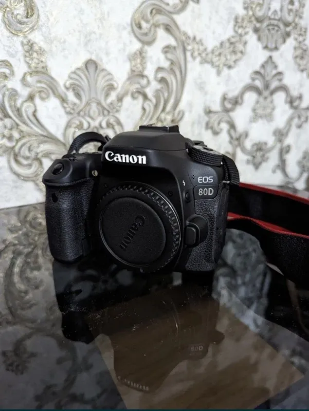Canon 80D — фото 1