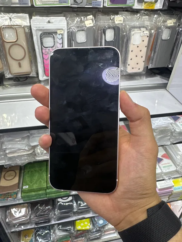 iPhone 13 Pink 2