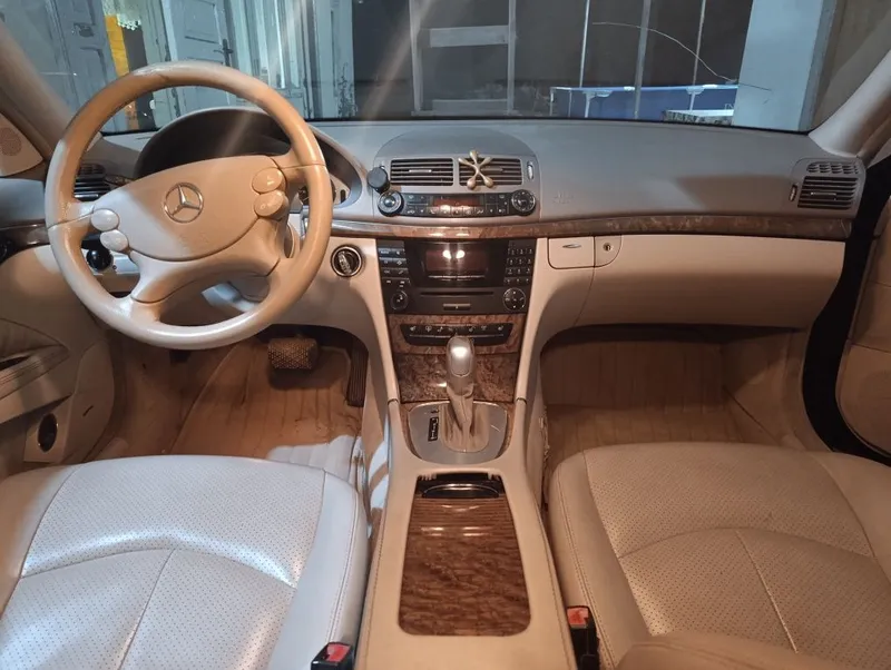 Mercedes w211 E200 3