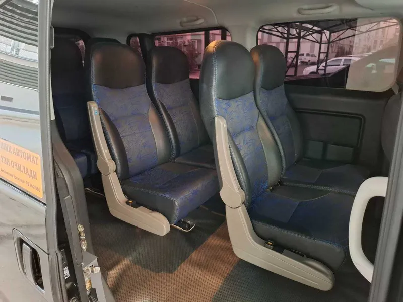 Mountain Getaway! 8-Seater JAC M3 Mini-Van | Professional Service — фото 1