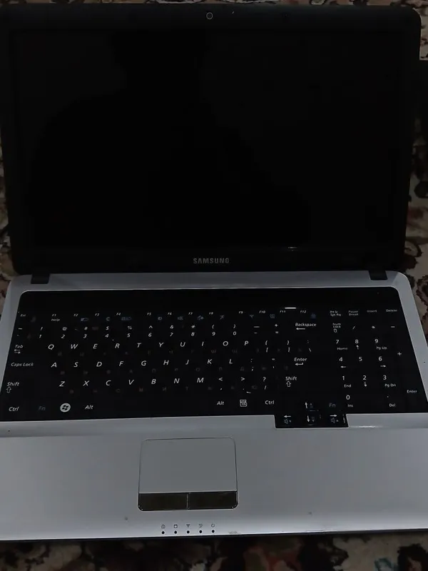Samsung notbuk pleshteshin 3 sotiladi 4 Samsung notbuk pleshteshin 3 sotiladi 4