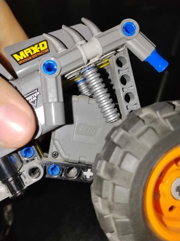 Оригинальный LEGO Technic Monster Jam Max-D 4 Оригинальный LEGO Technic Monster Jam Max-D 4