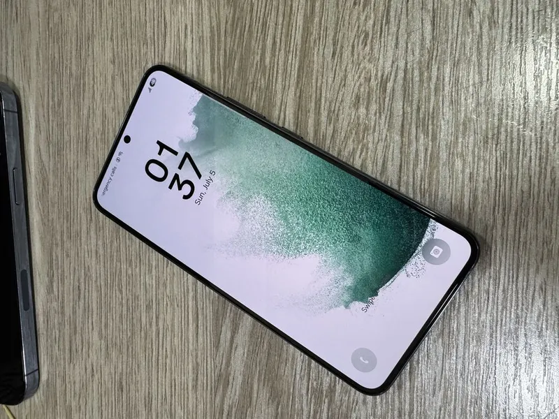 samsung s22 plus 2
