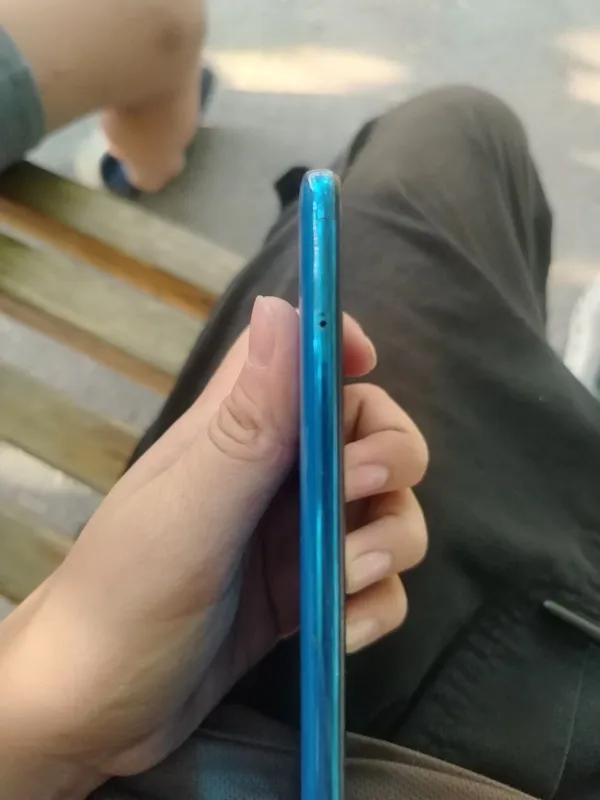 Samsung Galaxy A50 3