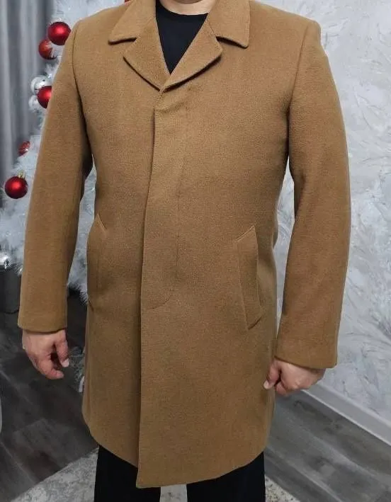 Erkaklar paltosi, ishlatilgan, 52–54 o‘lchamga. 1 Erkaklar paltosi, ishlatilgan, 52–54 o‘lchamga. 1