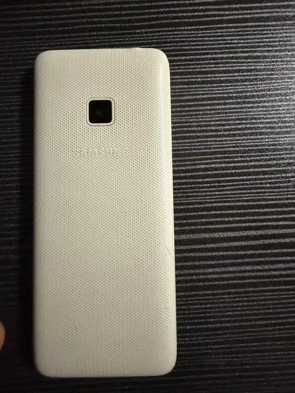 Samsung телефон продаю — фото 1 Samsung телефон продаю — фото 1