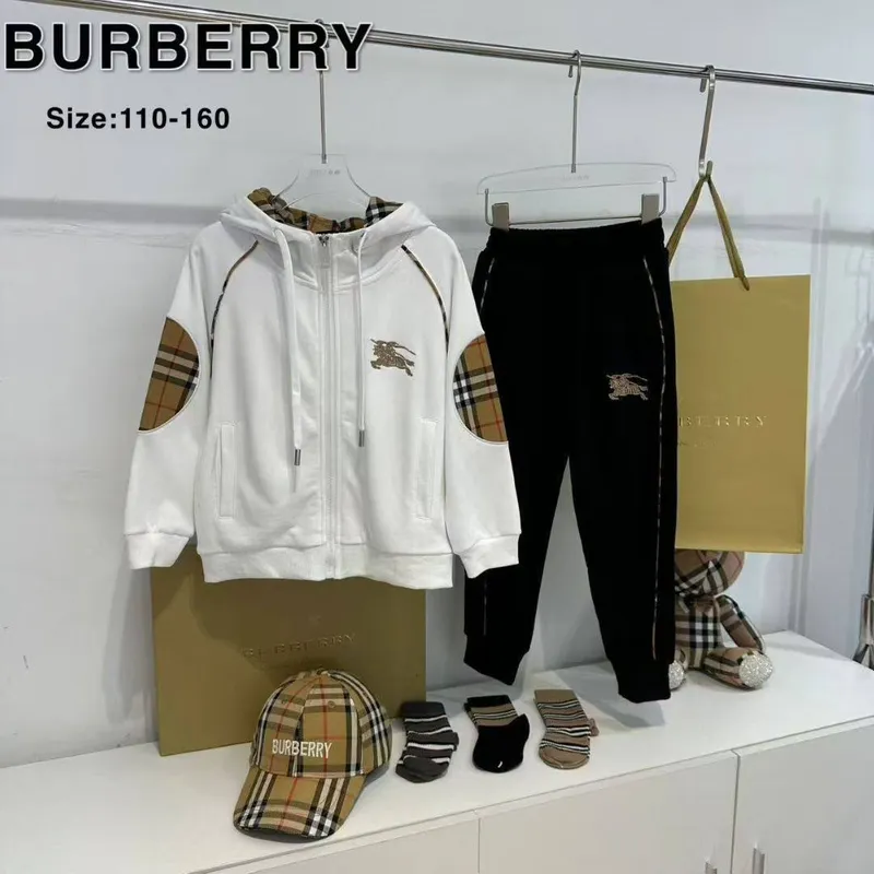 Двойка Burbery 2