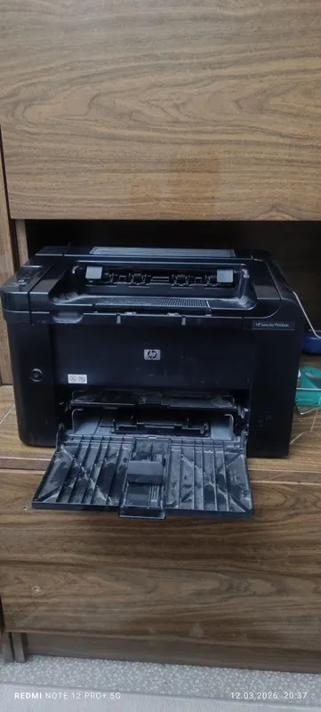Продам принтер hp 1