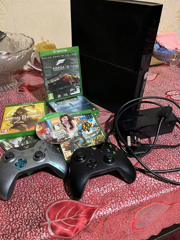 Xbox one, jostik va disklari Xbox one, jostik va disklari