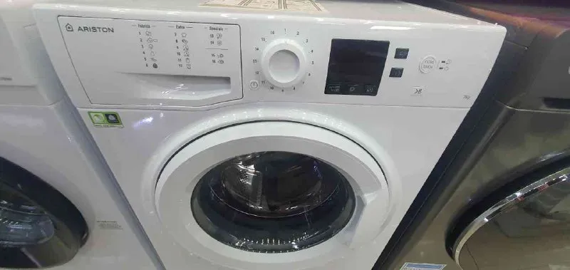 Стиральная машина ARISTON 7KG 3