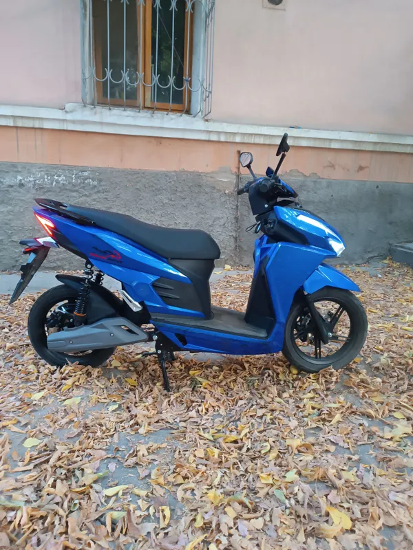 Armada Motors 3000 vattli elektr skuteri sotiladi, litiyli akkumulyator 6