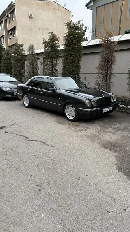 W210 e230 sotiladi