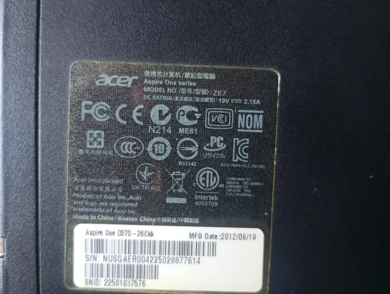 Продаётся нетбук Acer б/у 3 Продаётся нетбук Acer б/у 3