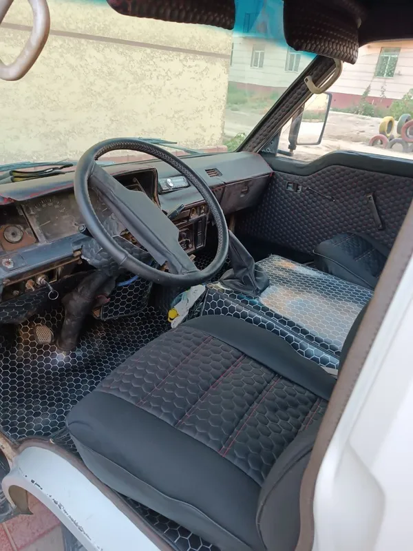 TAYOTA Hiace 1988y 5