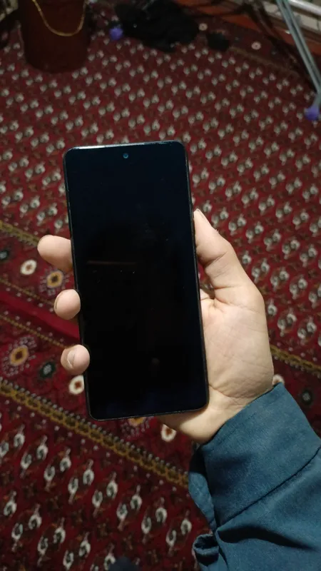 TECNO POVA 2 LE7n madel 4/128 lik igravoy rejimibo 2