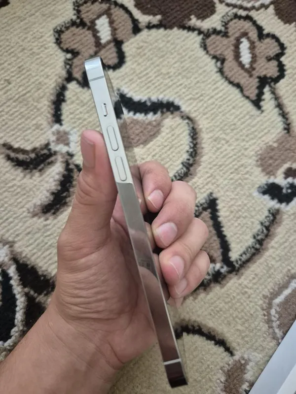 Iphone 14pro max karopka bor Esim 6 Iphone 14pro max karopka bor Esim 6