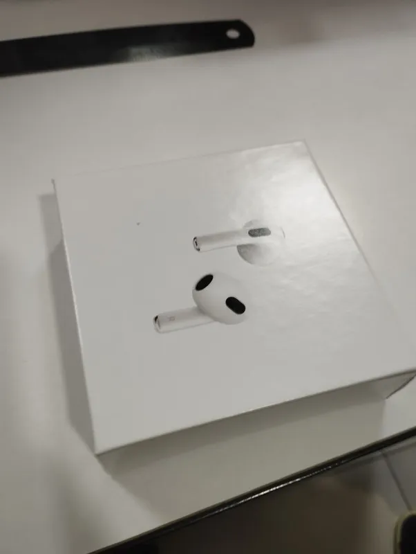 Air pods yangi ishlatilmagan 2 Air pods yangi ishlatilmagan 2